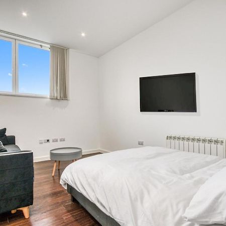 דירות לונדון Stylish Studio By Heathrow Airport מראה חיצוני תמונה