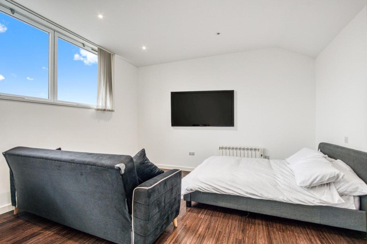דירות לונדון Stylish Studio By Heathrow Airport מראה חיצוני תמונה