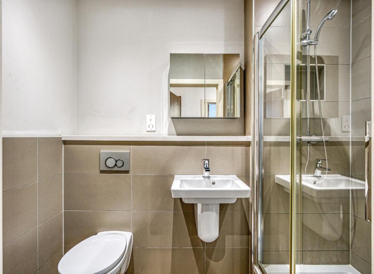 דירות לונדון Stylish Studio By Heathrow Airport מראה חיצוני תמונה