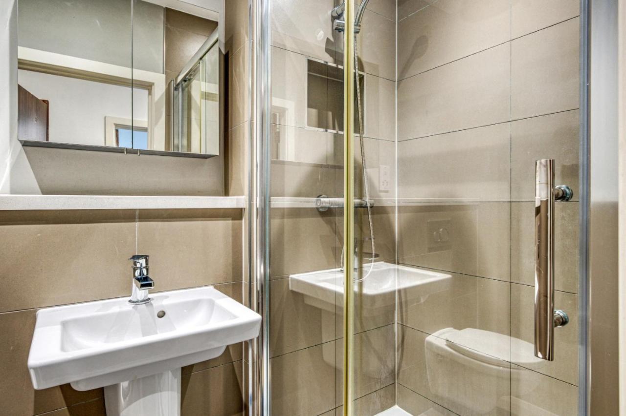 דירות לונדון Stylish Studio By Heathrow Airport מראה חיצוני תמונה